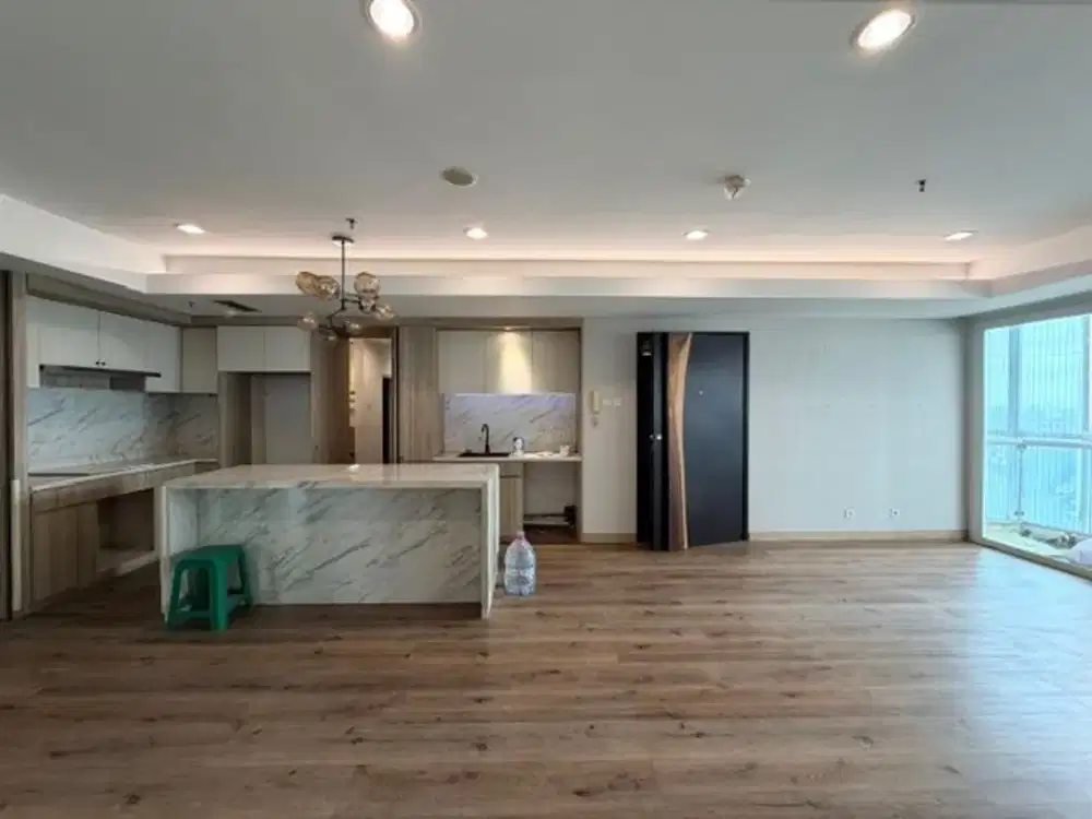 Apartemen royale springhill kemayoran 3 kamar 196 private lift termurah