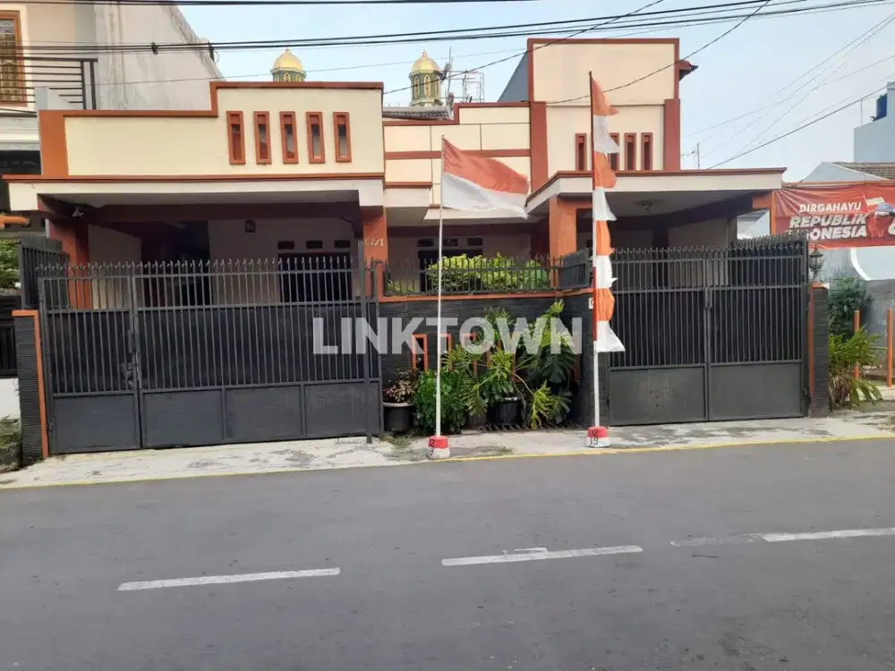Dijual Rumah Dekat Jalan Raya Dan Lokasi Strategis Di Perumahan Wisma Jaya - Bekasi