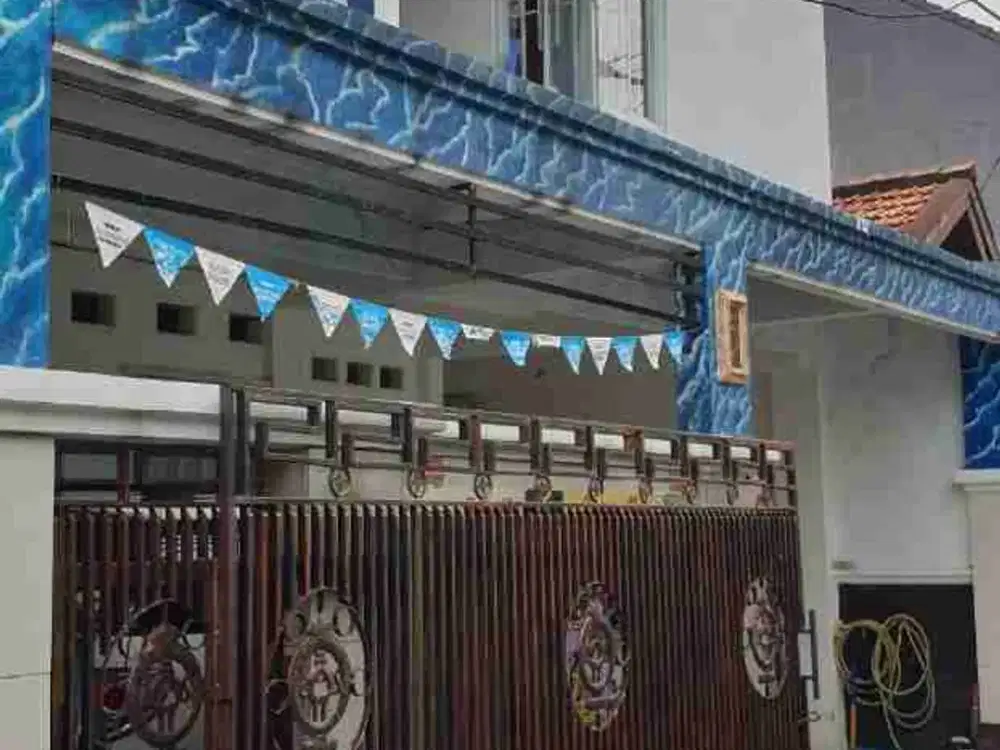 JUAL RUMAH TEBET TIMUR JAKARTA TIMUR SHM LOKASI PADAT PEMINAT COCOK BUAT KELUARGA BESAR ATAU RUMAH KOST BANGUNAN 3 LANTAI