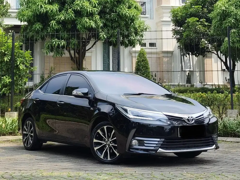 TOYOTA ALTIS V 1.8 AT 2017 facelift full record