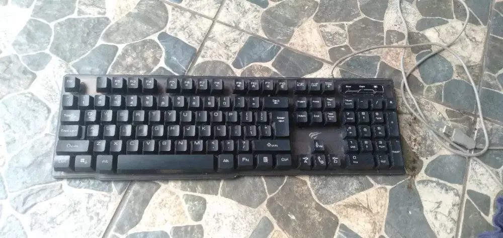 Keyboard Havit RGB membran ( semi mechanical)