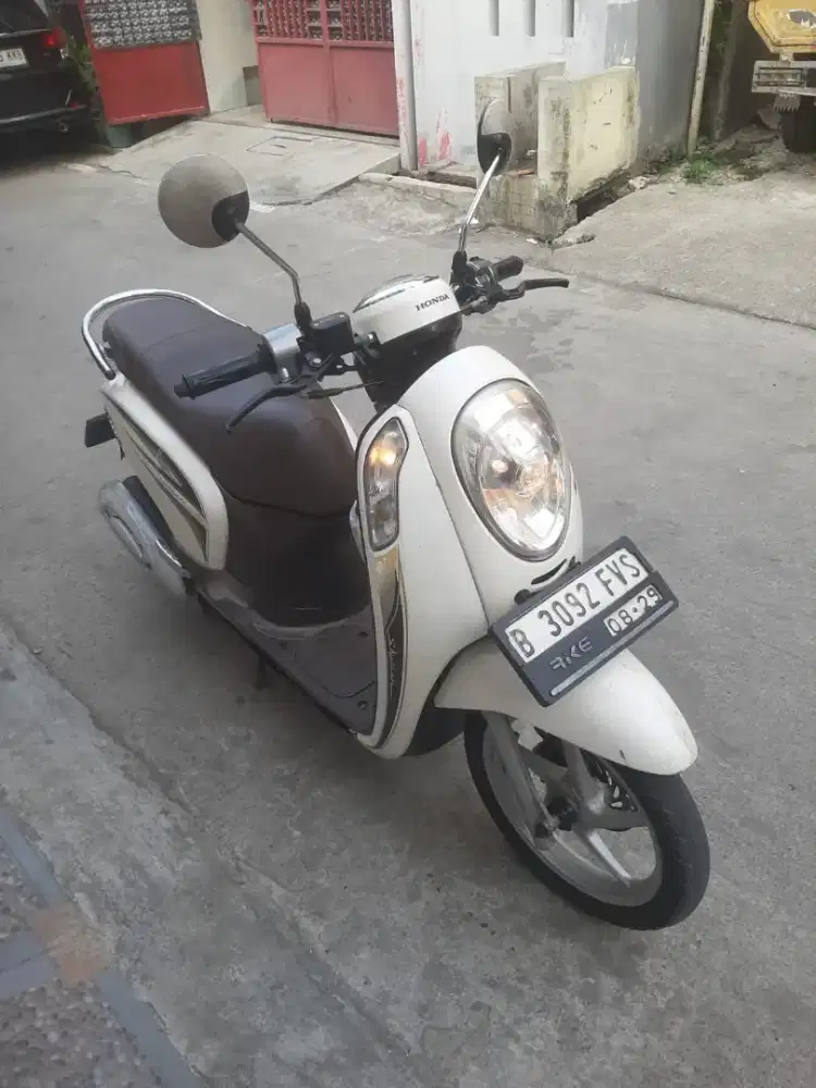 Honda Scoopy Fi 2014 ss lengkap mesin bagus pajak hidup Bks kabupaten