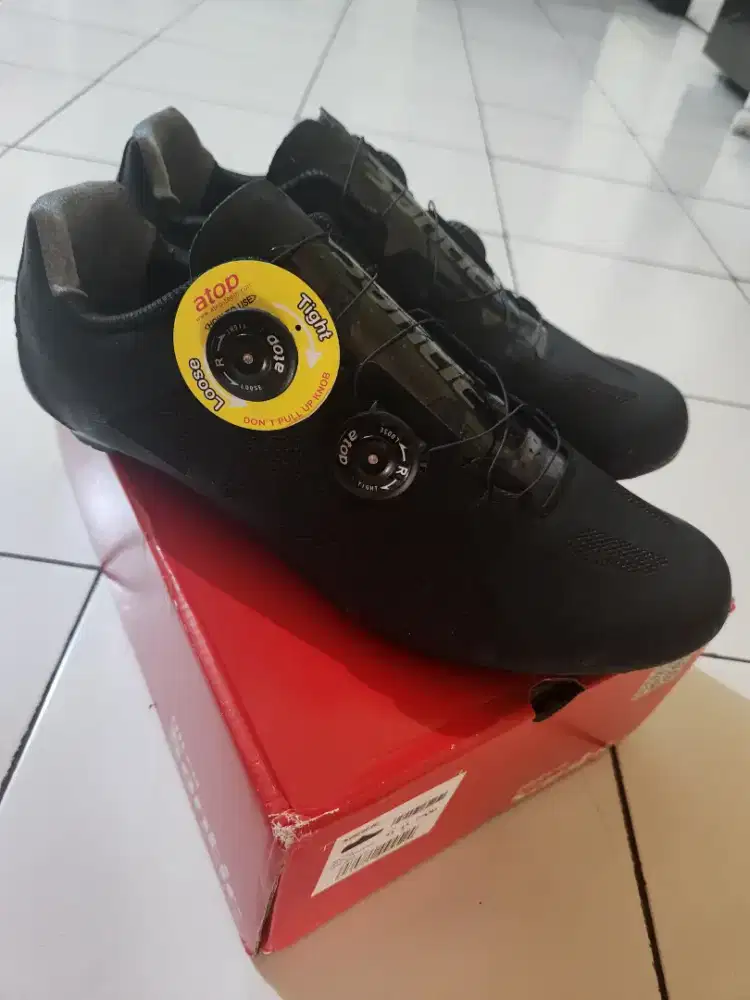 Dijual sepatu  cleat roadbike