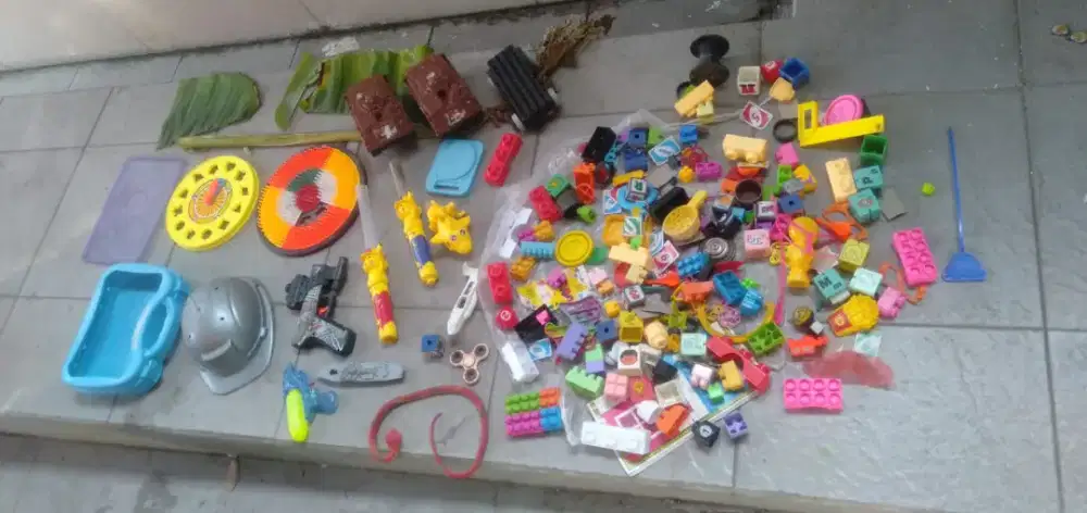 Di jual aja semua barang mainan di foto murah aja wa,hp