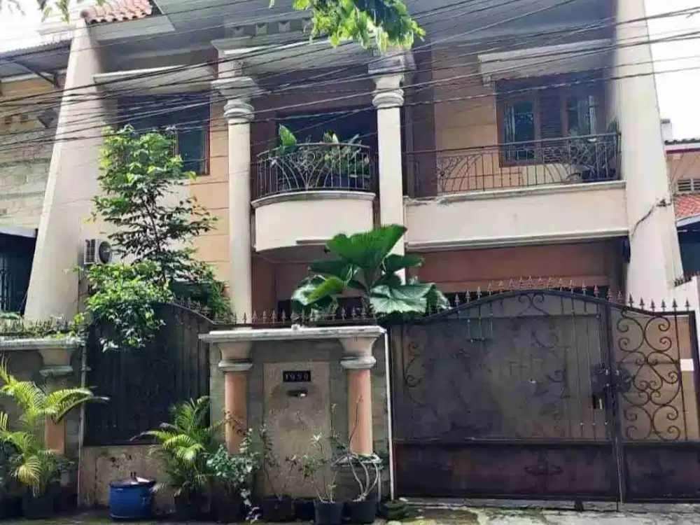 Rumah Tengah Kota Jl. Pekunden Semarang Tengah