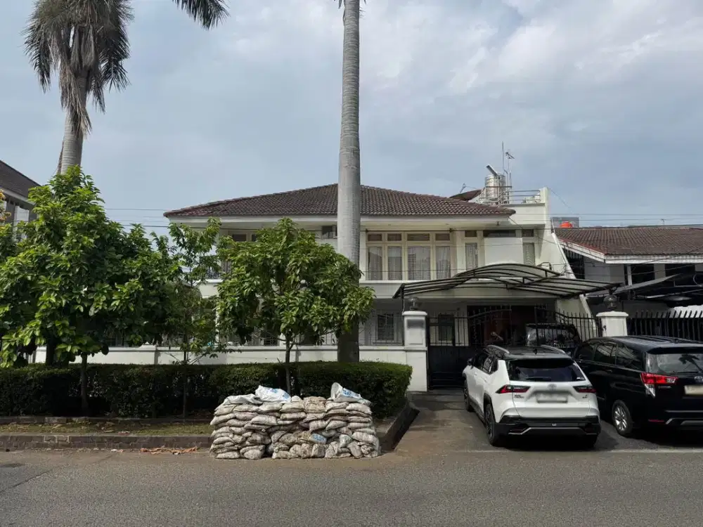 Dijual Rumah Palem Raya, Kebon Jeruk