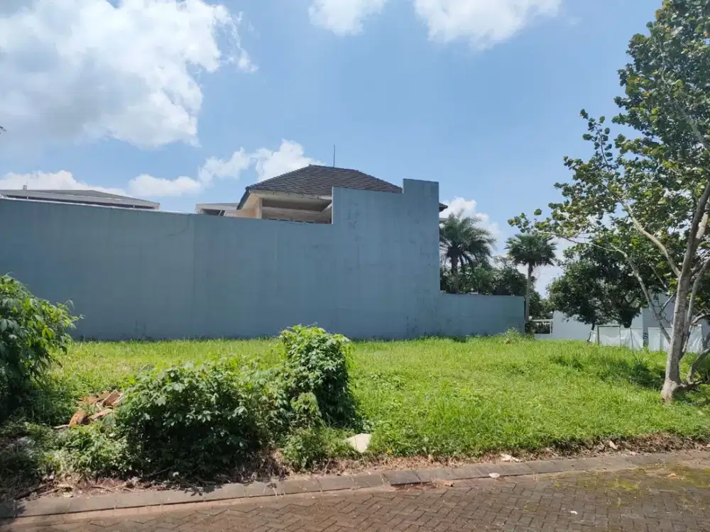 Dijual 1 kavling tanah di araya malang (NN)