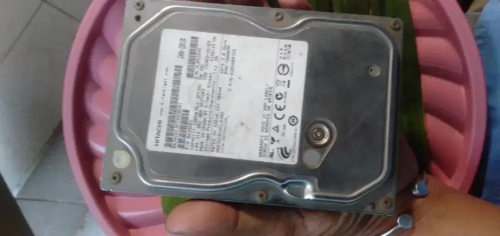 Di jual aja murah meriah hardisk Hitachi 160 GB  tingal pakai aja