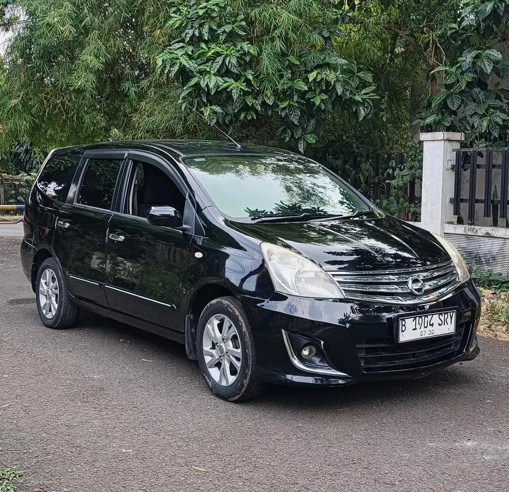 Nissan Grand livina 2013 Bensin