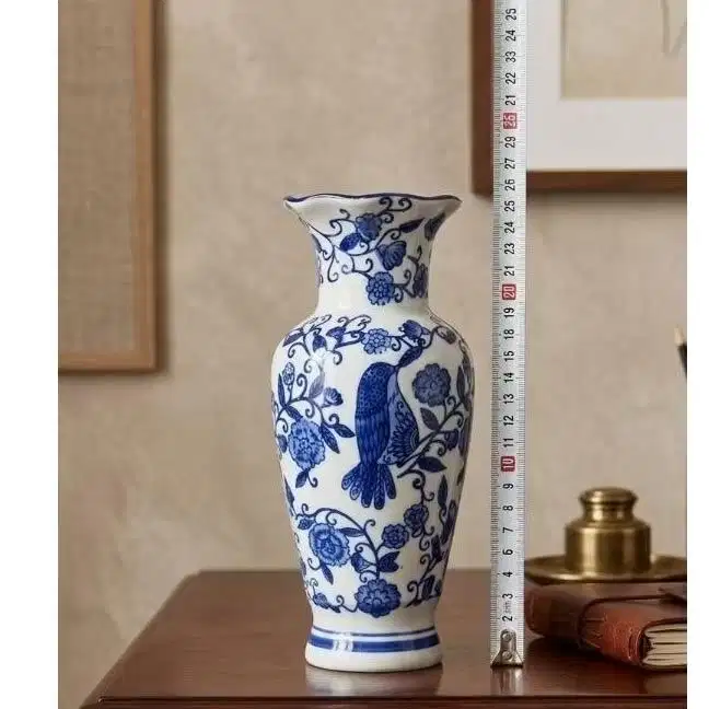 Vas Keramik Biru Putih
