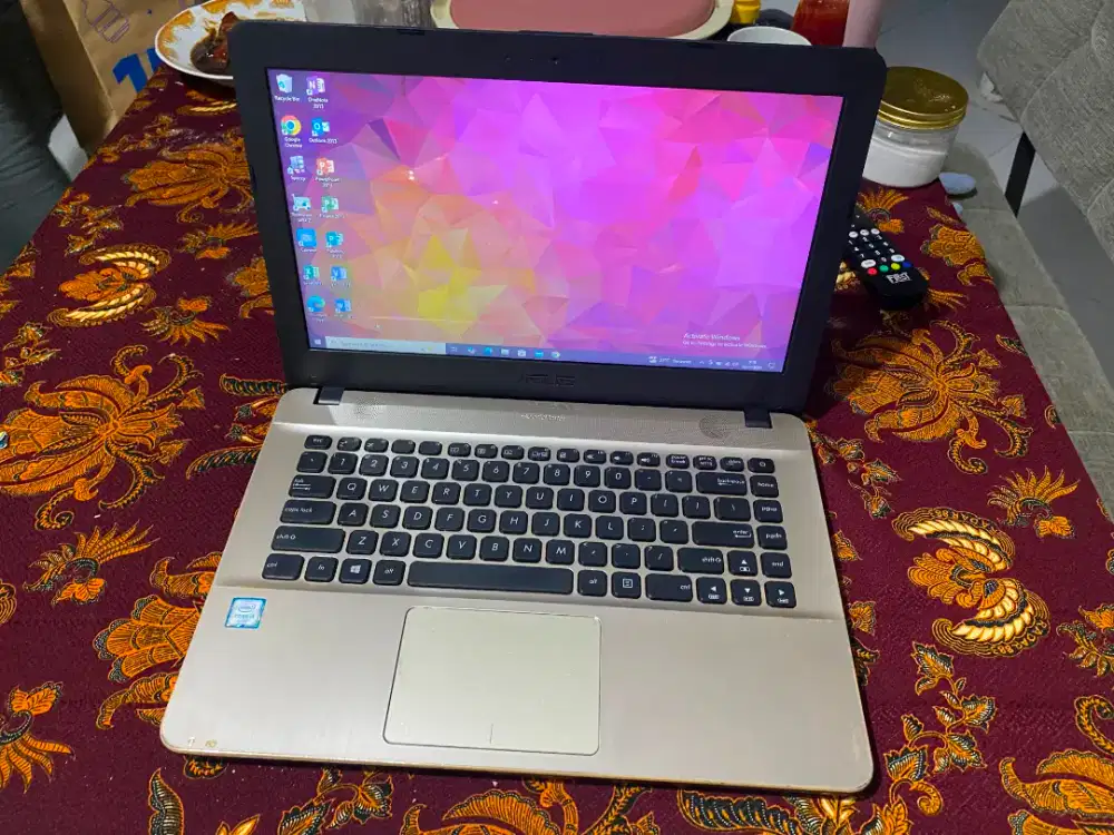 Laptop Asus X441U Intel Core i3/6006U