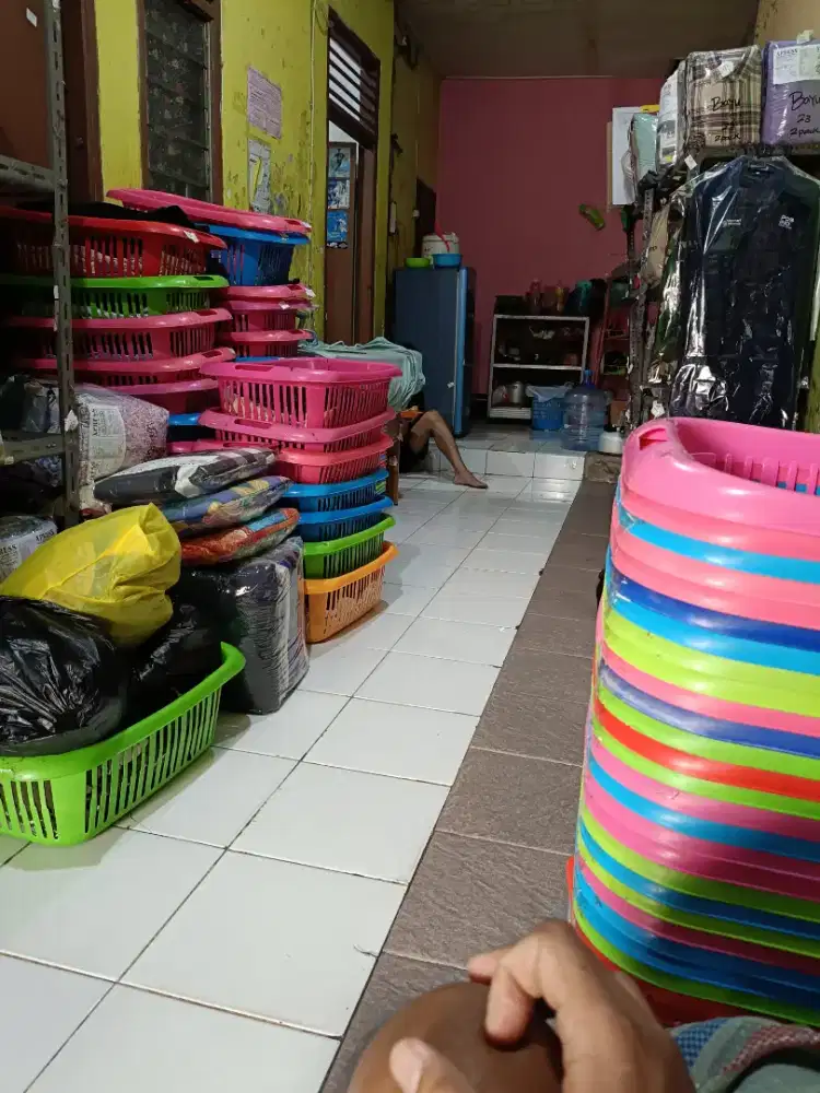 Pegawai buat laundry, bagian kasir