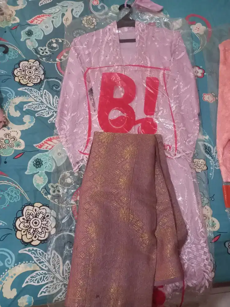 Kebaya wisuda sekolah wanita - siap pakai