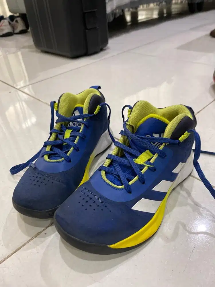 Adidas kids' Cross Em Up 5 sepatu basket