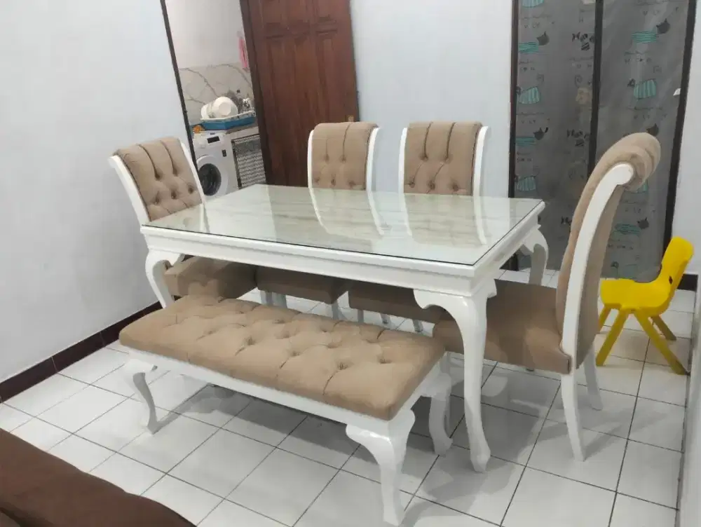 Kursi makan paket murah