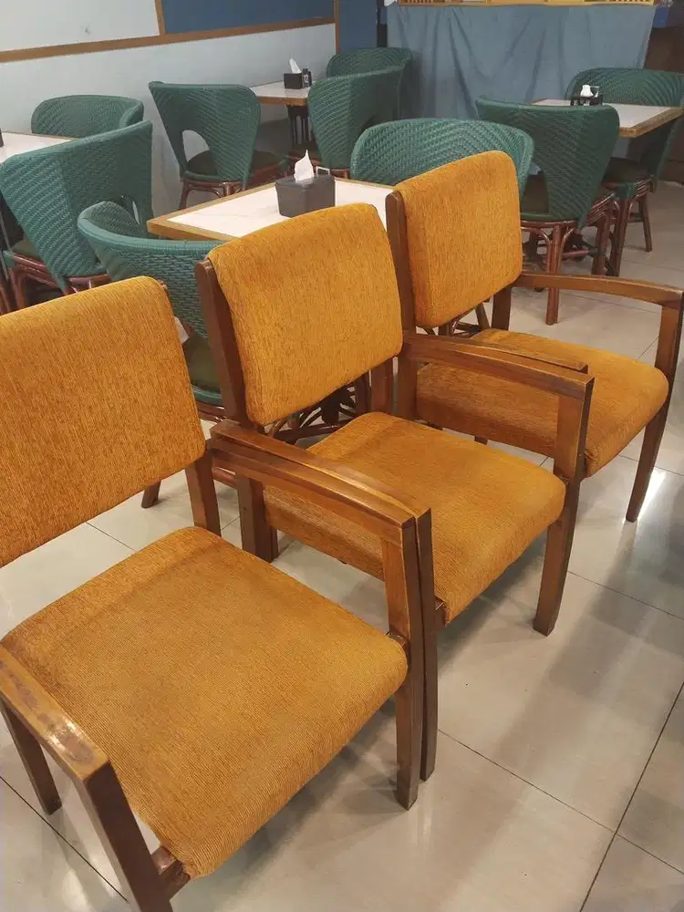 Sofa kursi bekas resto cafe