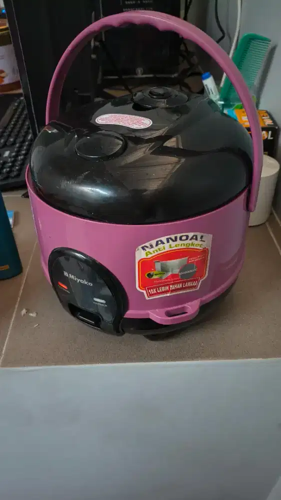 Rice cooker magic com penanak masak nasi miyako 0.8 liter minimalis