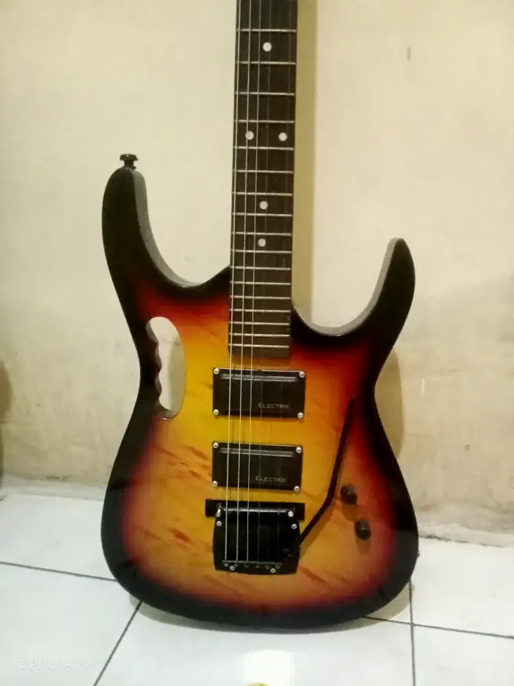Butuh uang jual cepat gitar listrik ibanez