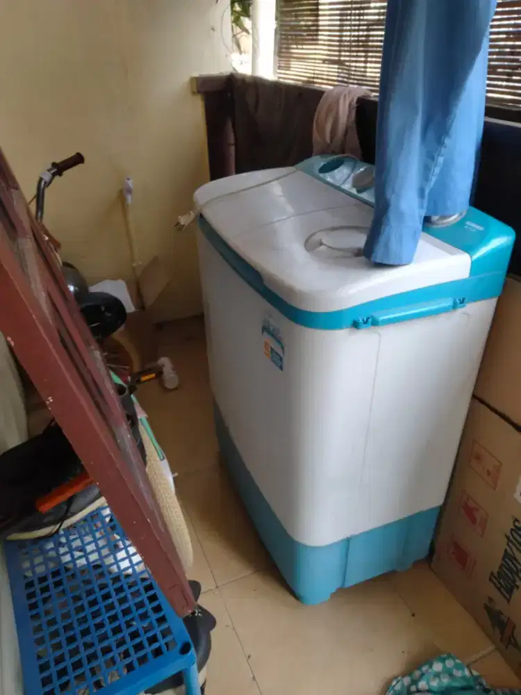 Mesin cuci sanken 7kg 2tabung