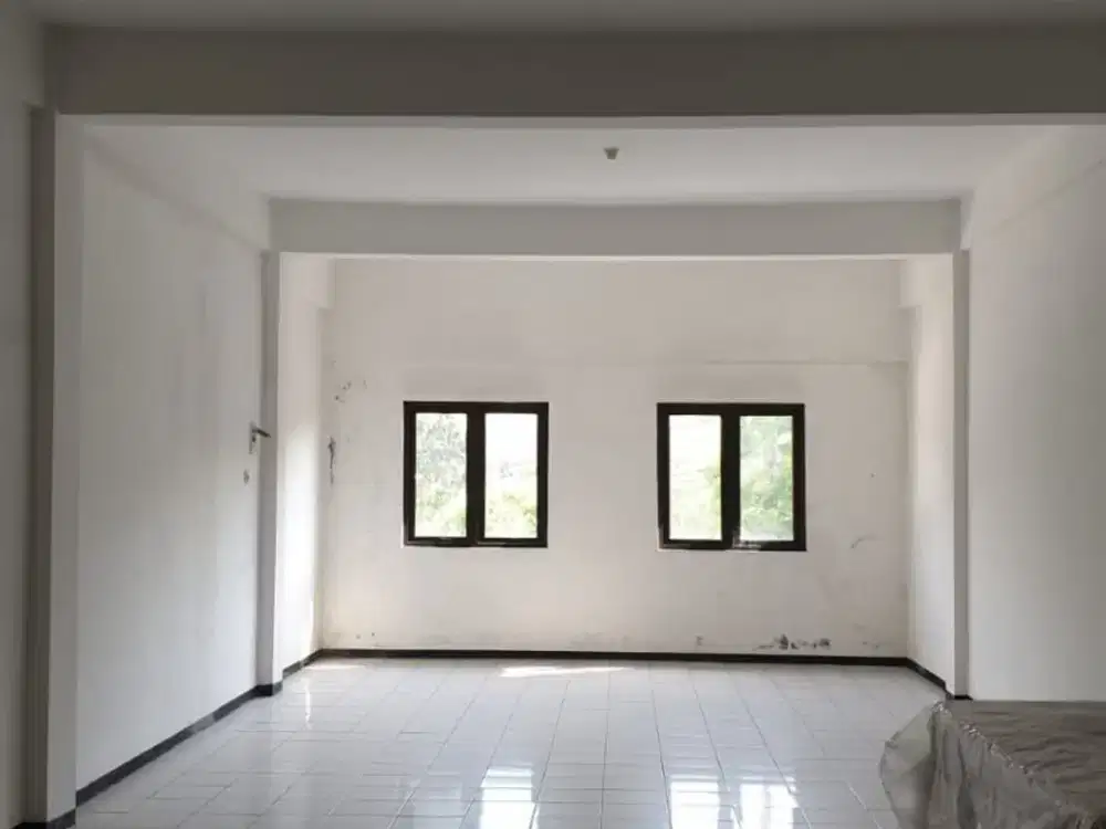 Ruko Galaxy Bumi Permai, Full Renov, Siap pakai, 3 Lantai, Parkir luas dan bebas.