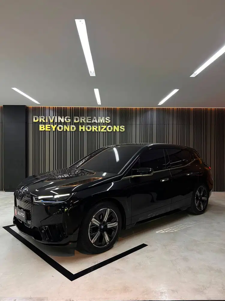 BMW iX EV xDrive40 AT 2026 Hitam Km1rb Nik 2024 B1704JNS