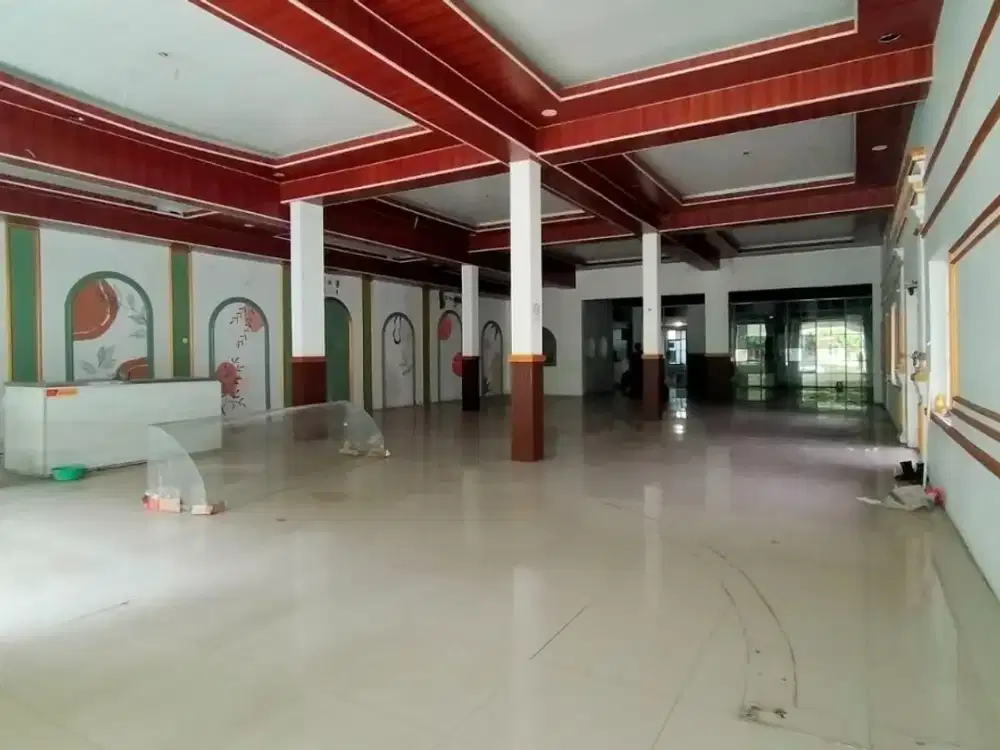 Rumah usaha Pusat kota Jl Raya Darmo Hadap timur