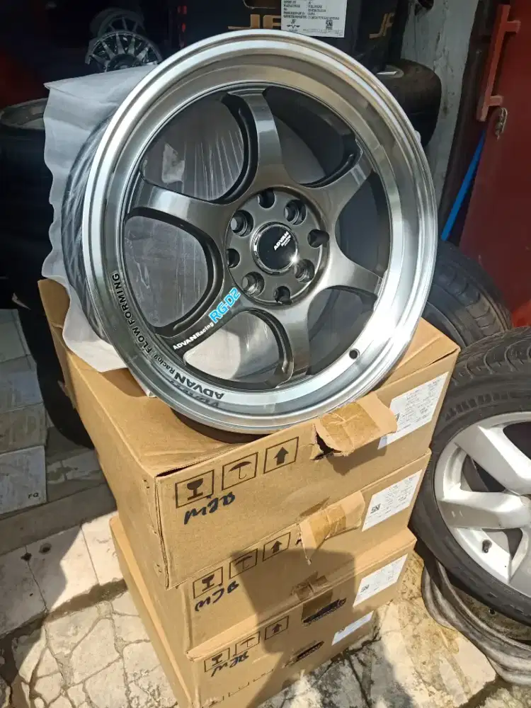 Advan 16x7in ET 35