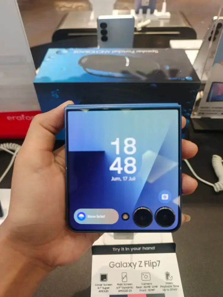 Samsung Galaxy Z Flip7