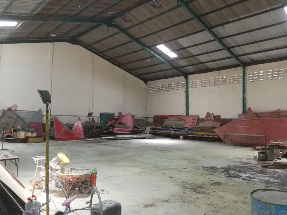 Disewakan Gudang ex Pabrik Lokasi Strategis di Bridgen Katamso