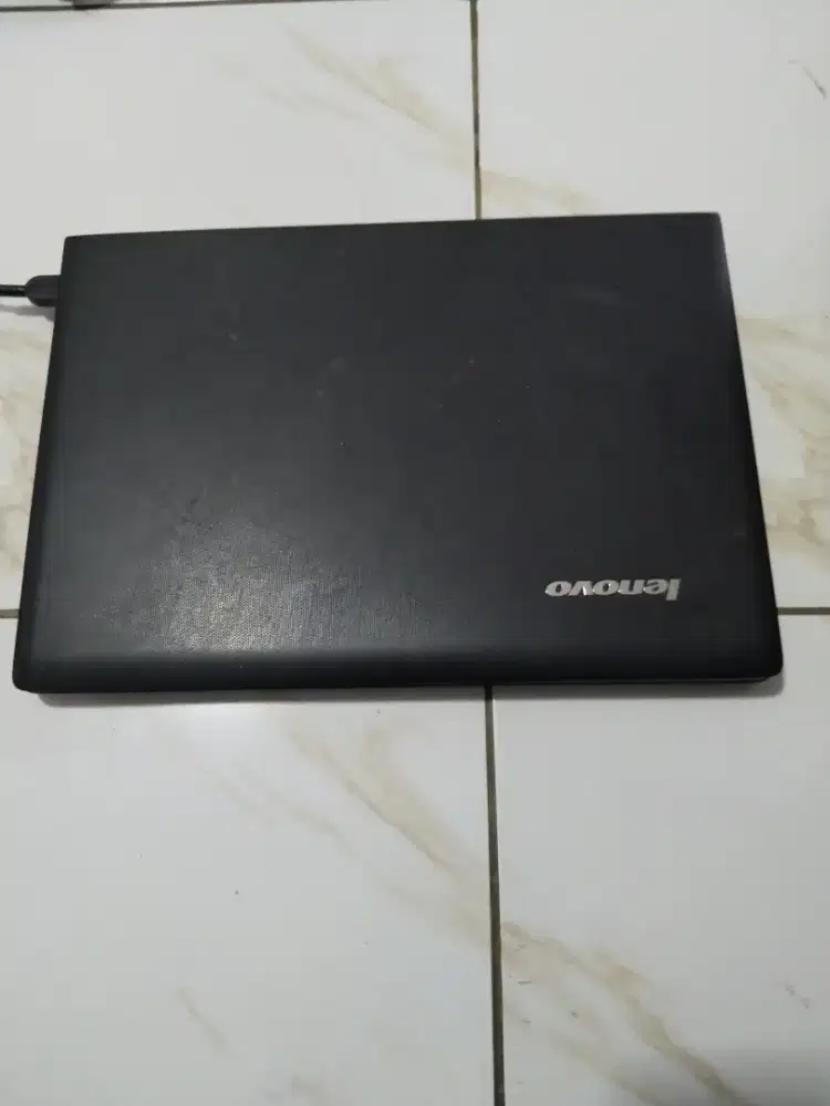 Laptop sekond lecet pemakaian