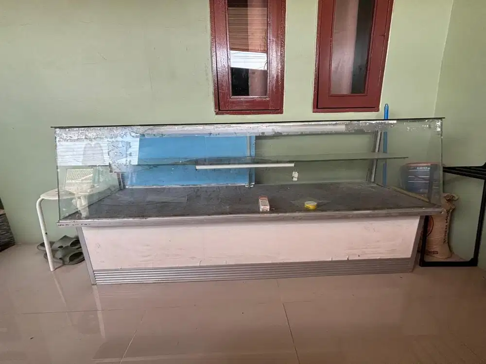 Dijual Etalase Konter Pulsa