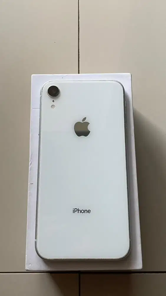 iPhone XR Putih 64GB