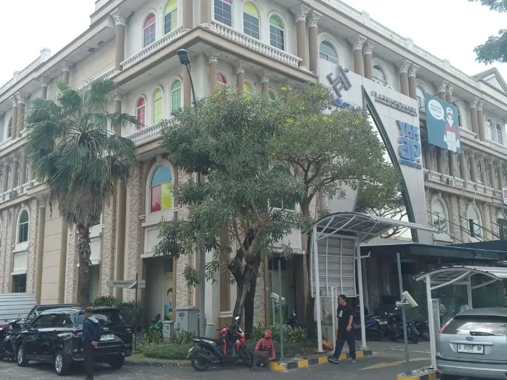 Disewakan Ruko Sentra Niaga Hadap Depan Hoek Ruko Domisili Jakarta Barat