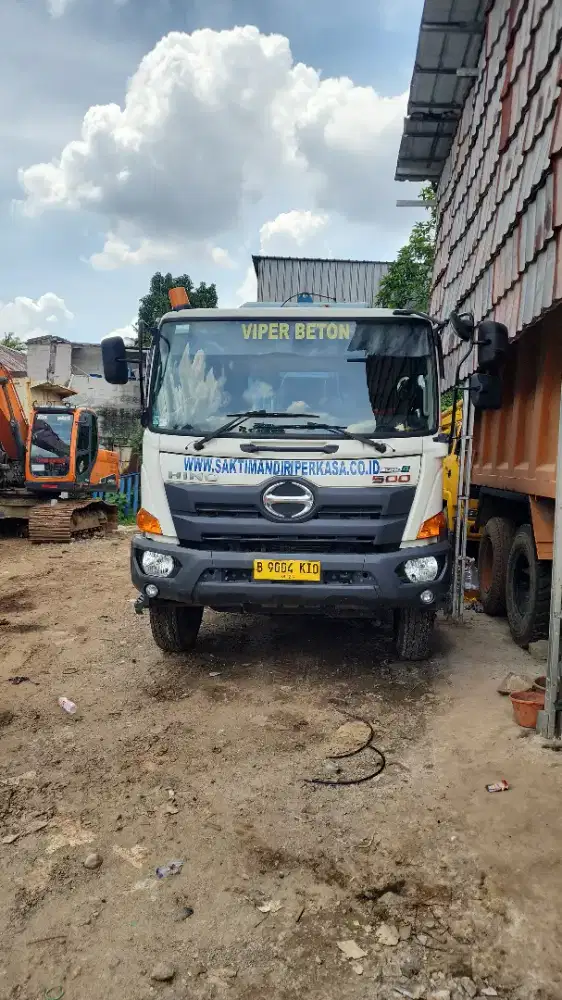 Di Sewakan Truck Mixer Kapasitas 7m3