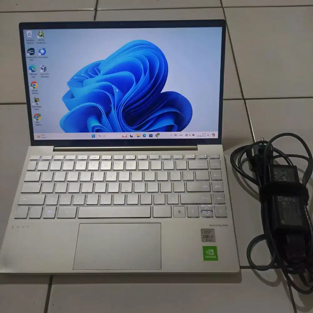 Laptop Hp 16/512 i7 Gen 10