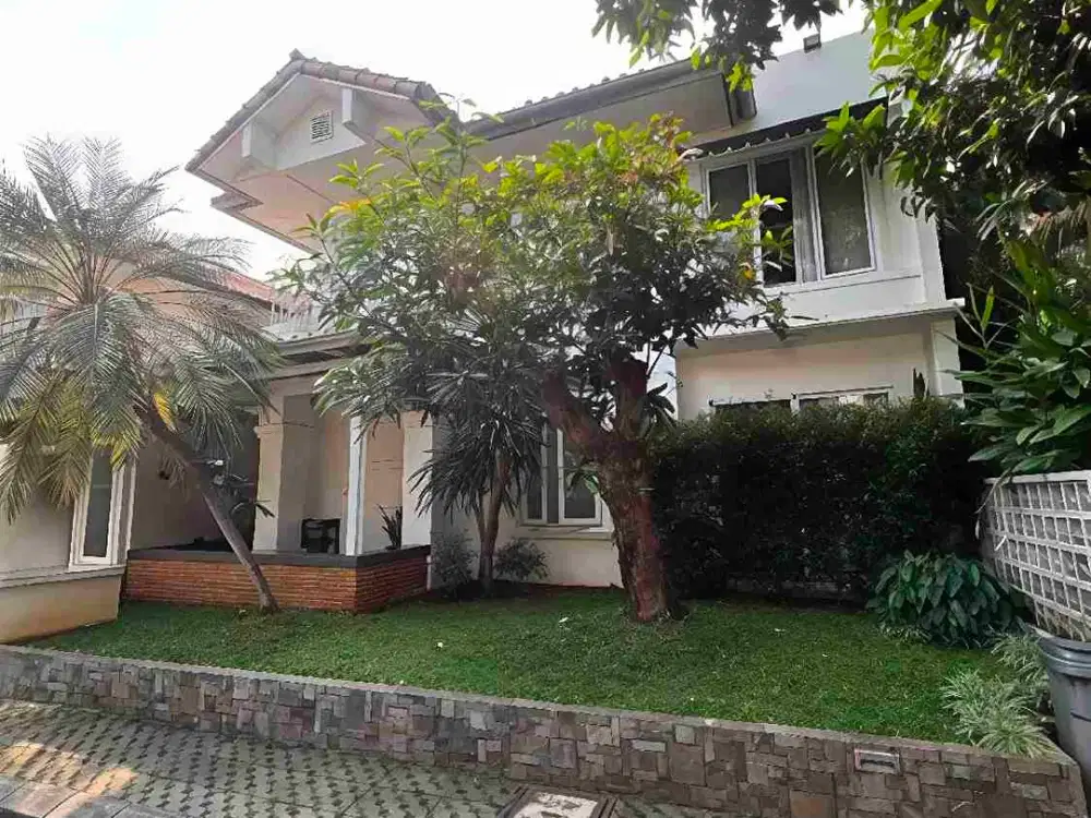 RUMAH RENOVASI BAGUS NYAMAN  DI BSD CITY