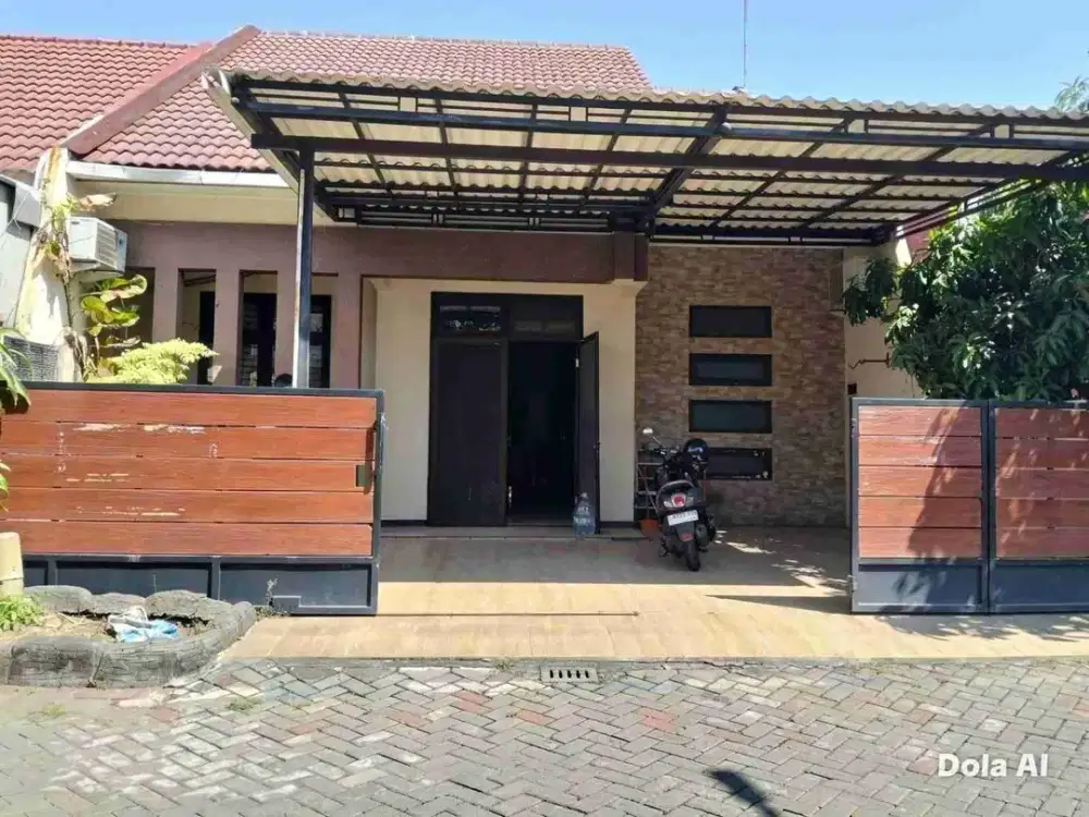 Dijual Murah Rumah Strategis Lingkungan Premium di Palm Spring Jambangan