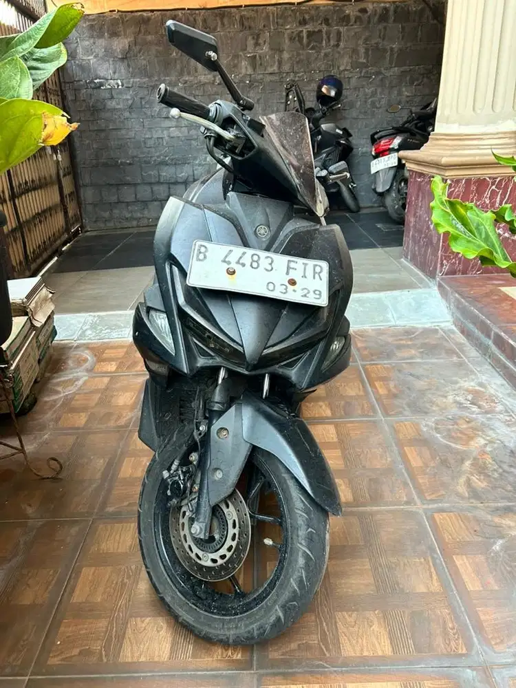MOTOR AEROX TAHUN 2017 HITAM STANDARD