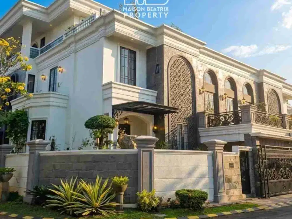 RUMAH FULLY FURNISH DG FASILITAS GYM, POOL, PRIVATE CAFE, KARAOKE,HOME LIFT DANLAINNYA DI JATISEMPURNA BEKASI