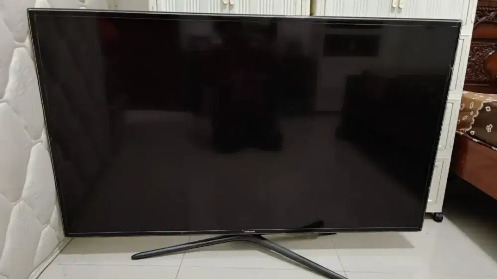 Jual tv Samsung lcd 65 smart bekas
