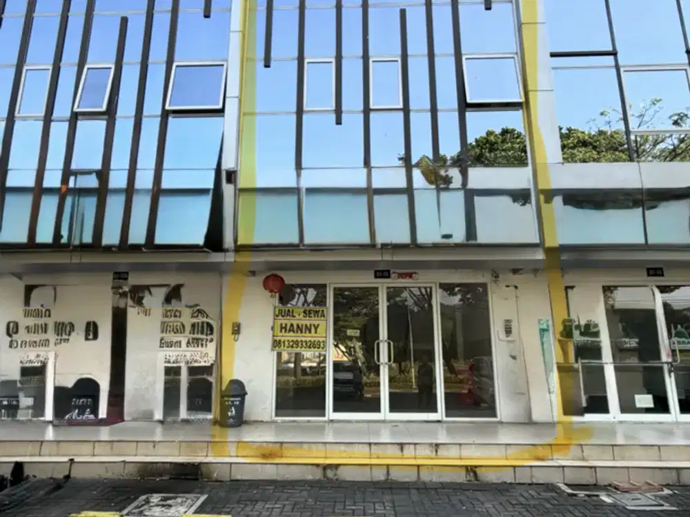 dijual ruko 2 lantai dengan sertifikat sudah SHM ,   di bsb Ivy Park , lokasi depan danau , lokasi strategis dan ramai,cocok untuk usaha dan investasi