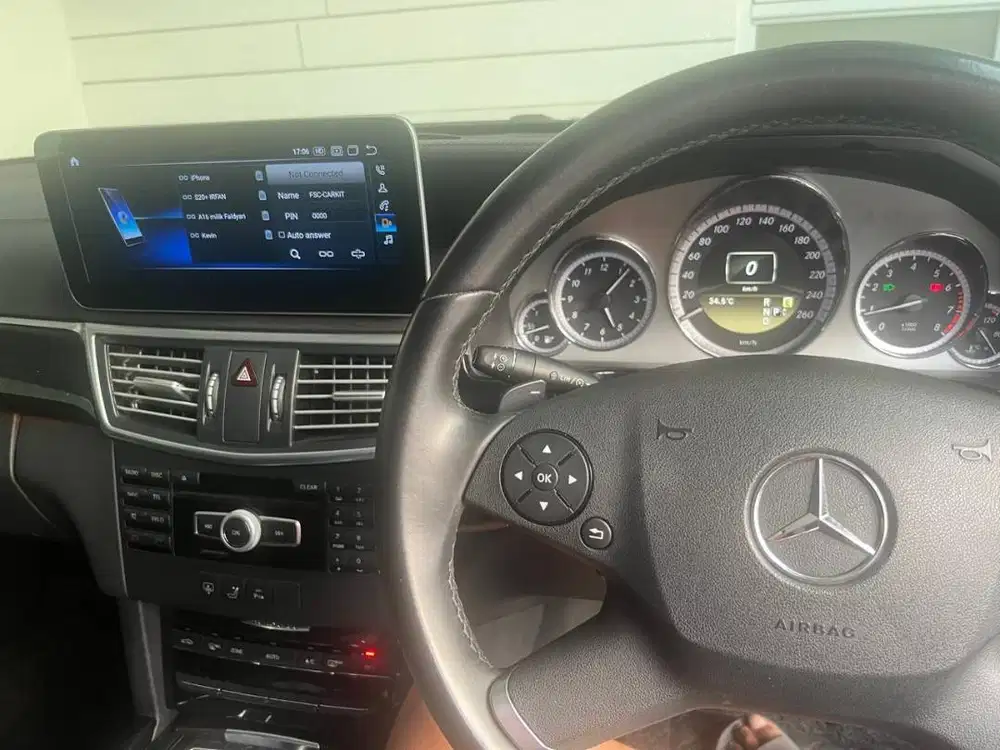 DIJUAL SEGERA Mercedes-Benz E300 Avantgarde 3.0 V6 AT 2012