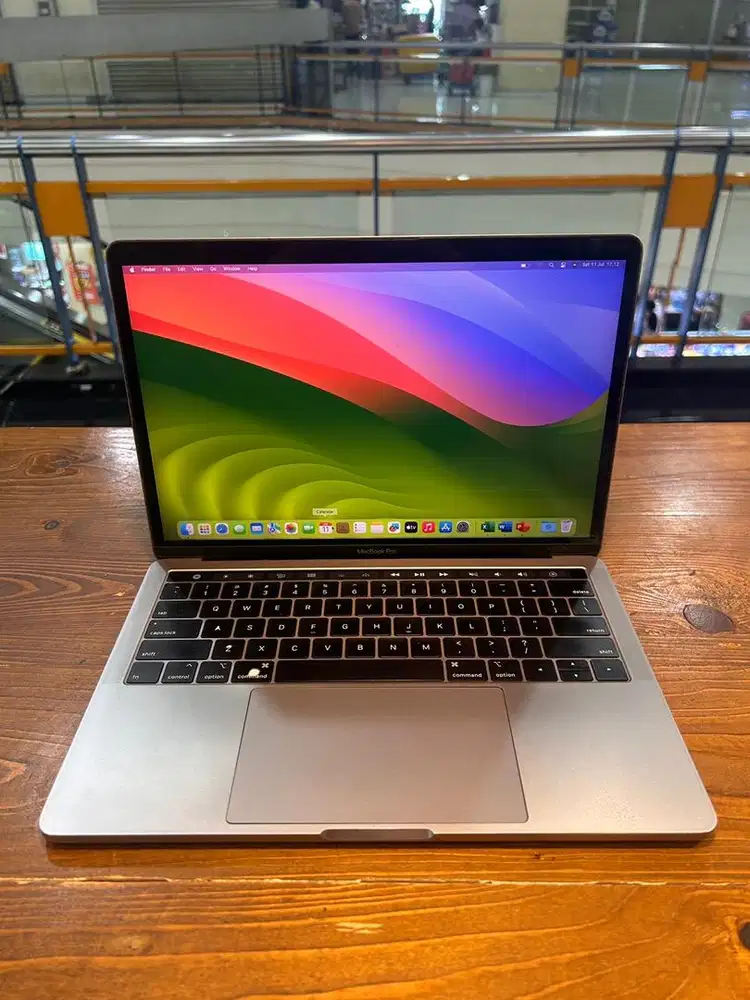 Macbook Air 13inch 2019 i5 8/128