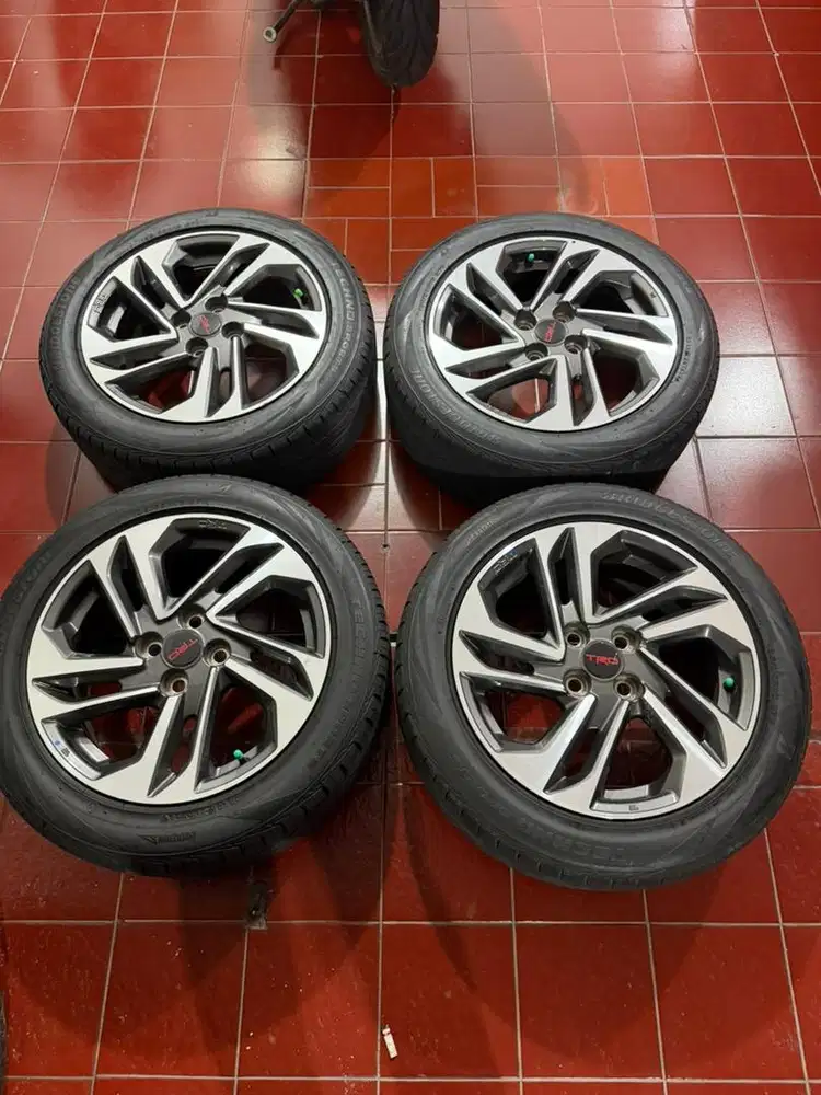 Velg dan Ban Yaris Heykers