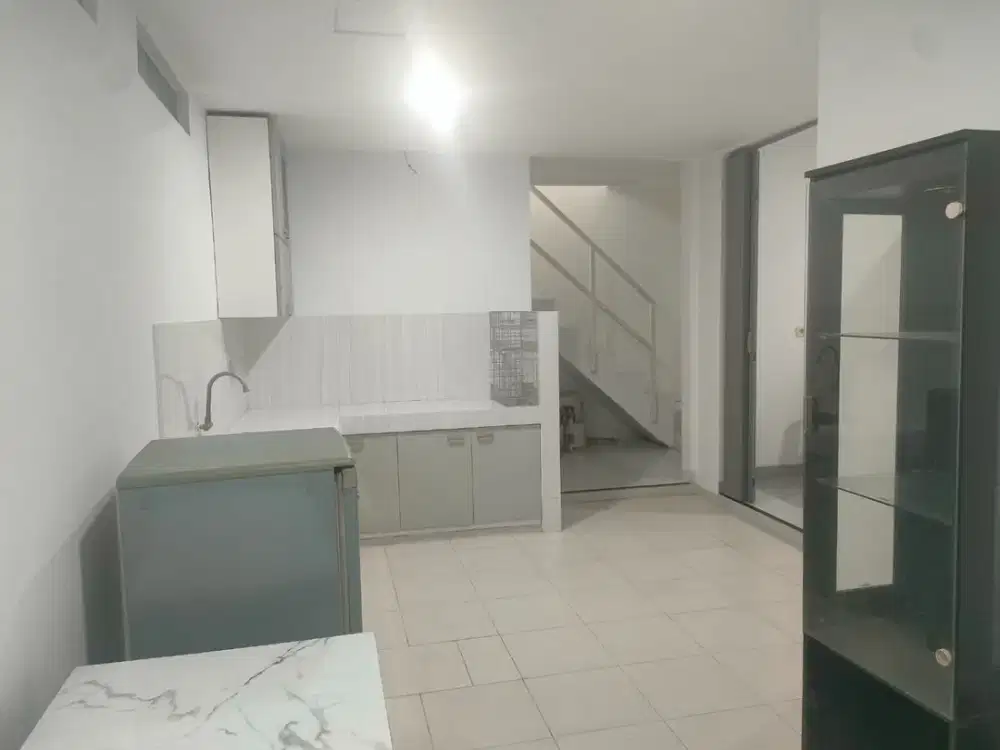 Rumah 2 Lantai Kedoya Permai Jakarta Barat | 3+1 KT | PAM | Siap Huni