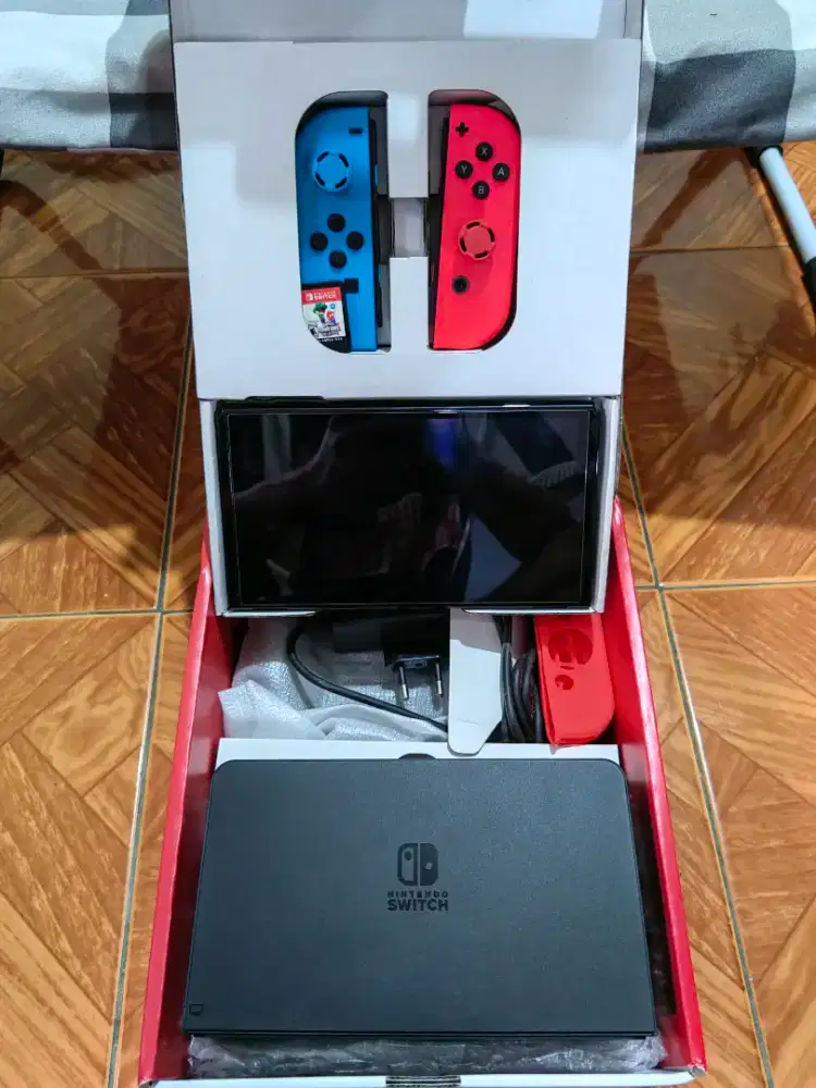 NITENDO SWITCH OLED
