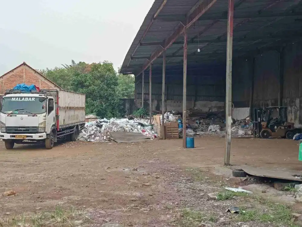 Tanah 2000 jln raya setu-kp utan dekat tol dan MM2100