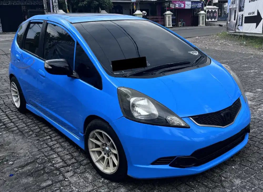HONDA JAZZ RS 2009 MT