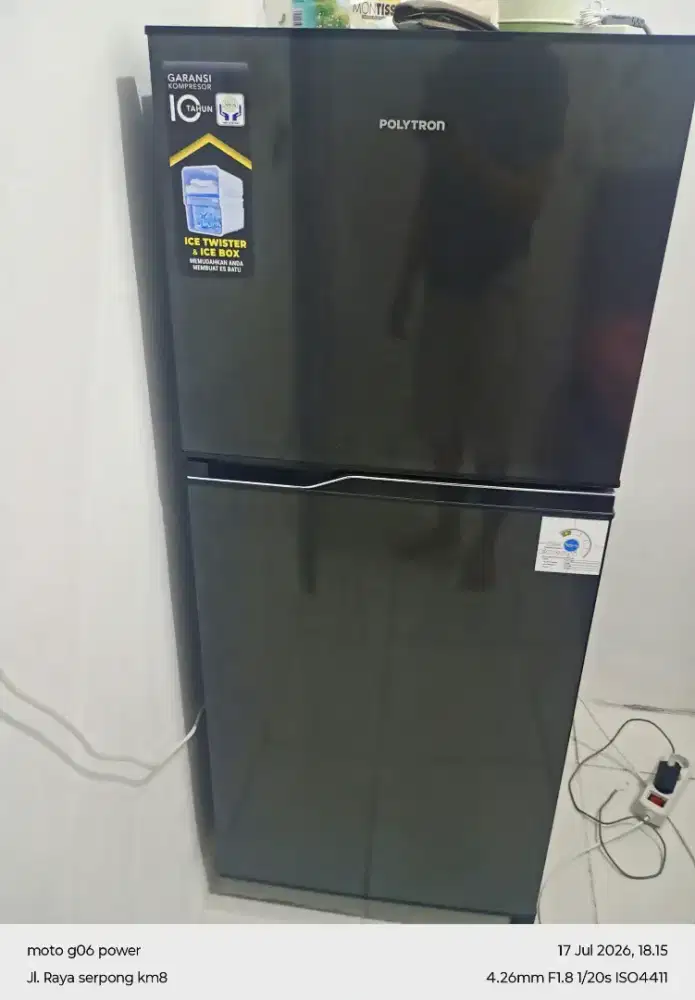 Kulkas Polytron 2 pintu