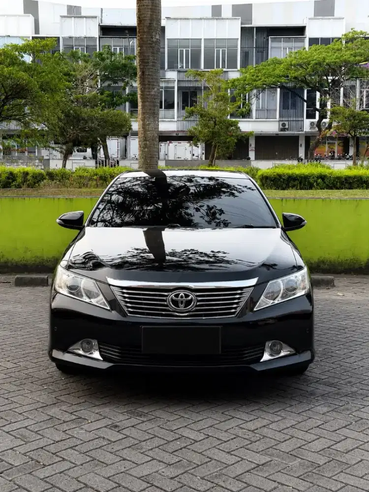 Toyota camry v 2014